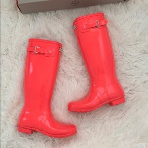 Brand new Hunter original tall glossy rain boots